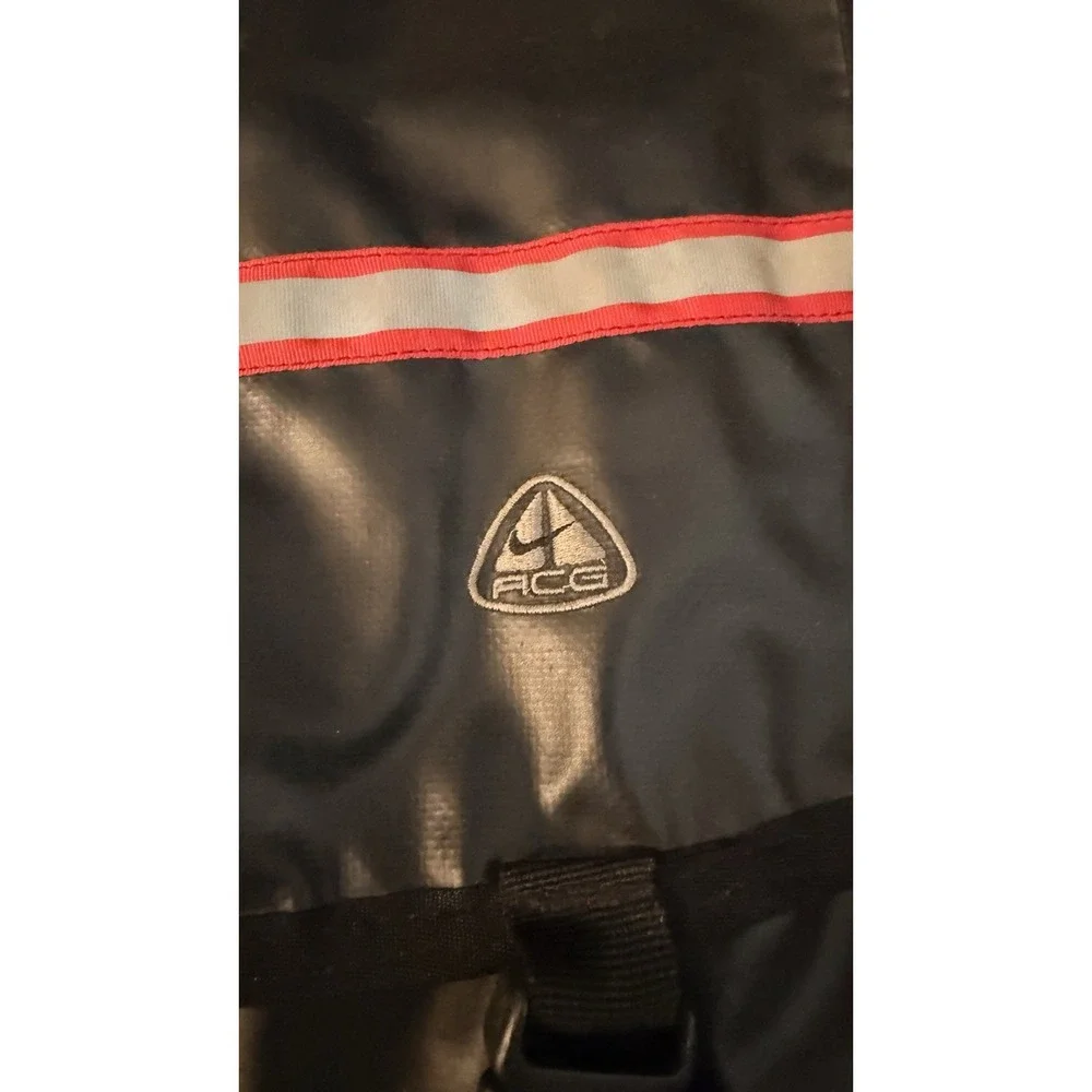 Nike functional accessory this