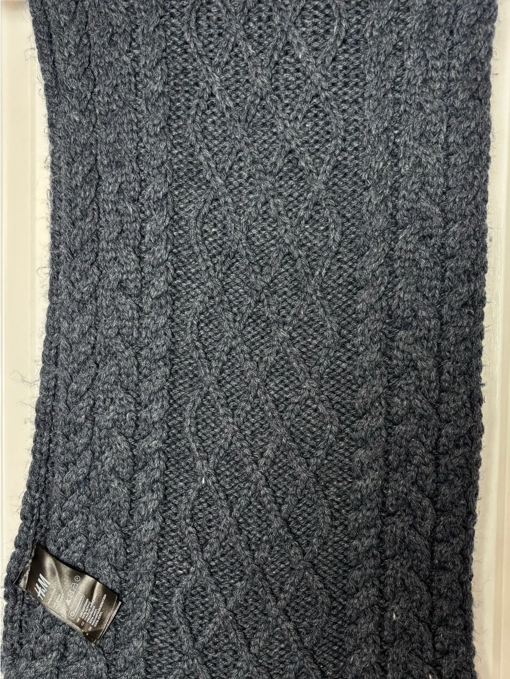 H&M Men’s Navy Cable Knit Scarf Long Chunky Winter 76” x 10”