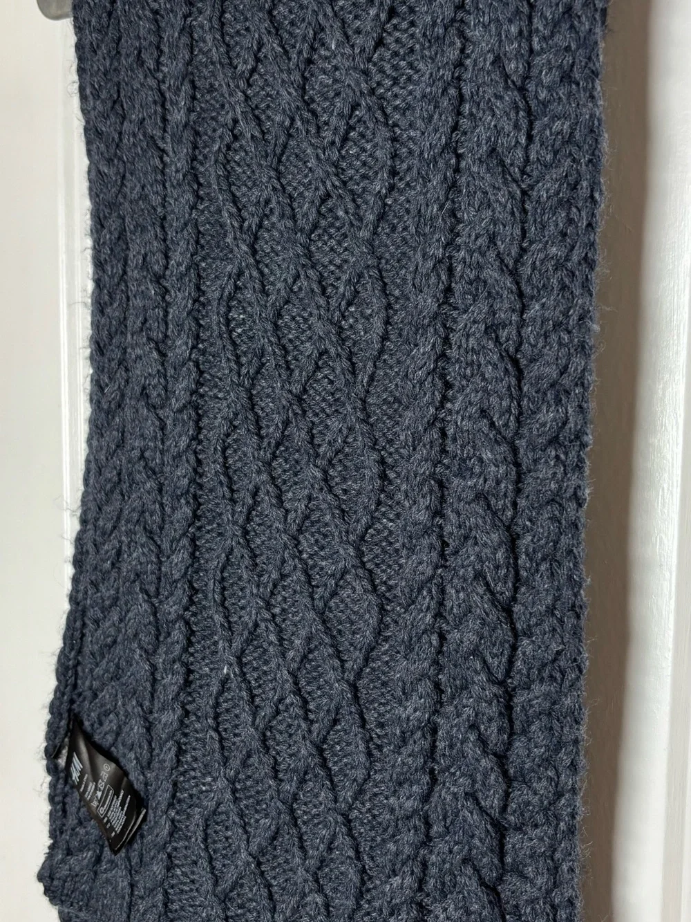 H&M Men’s Navy Cable Knit Scarf Long Chunky Winter 76” x 10”