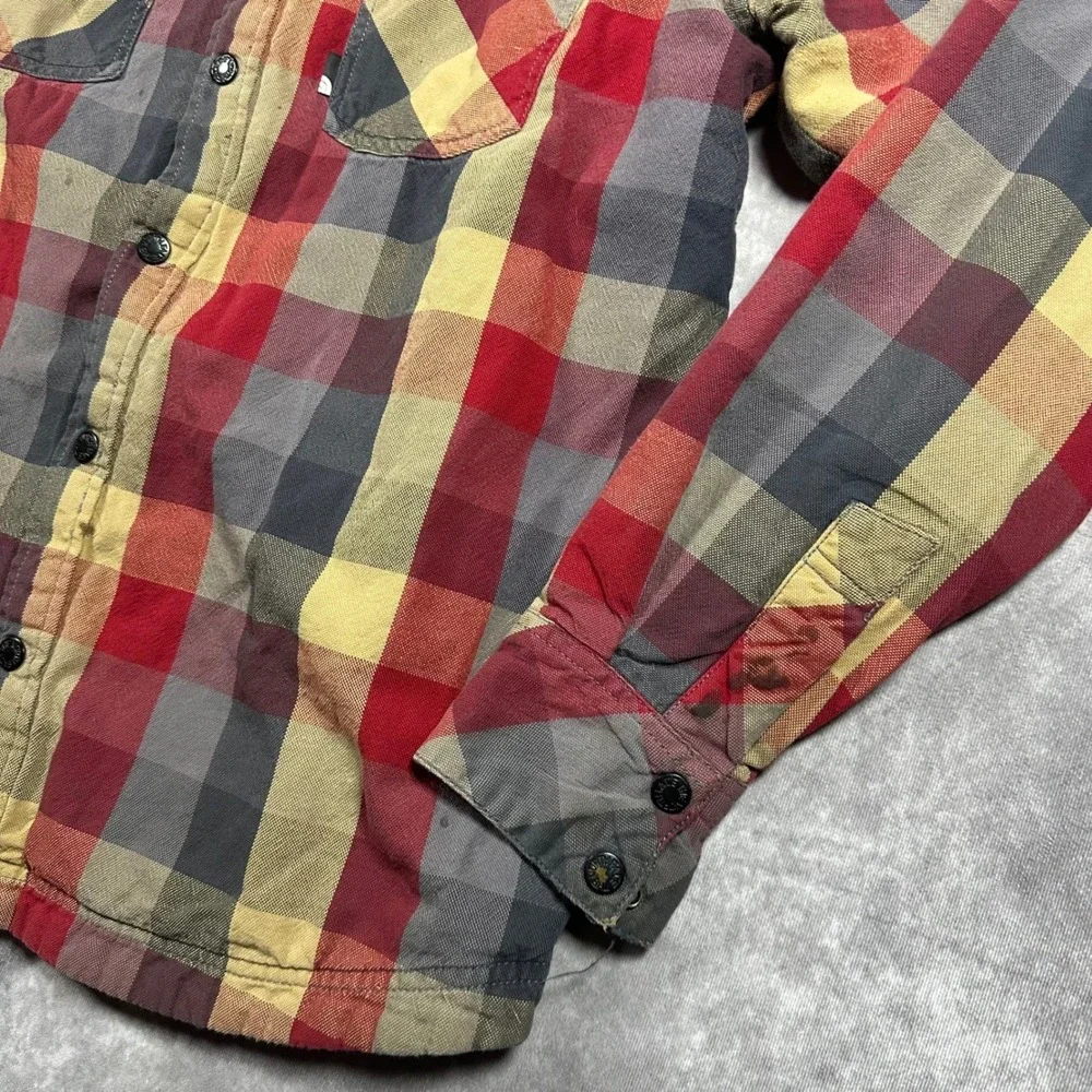 The North Face Mens Large Insulated Quilted Flannel Jacket Red Yellow Plaid Coat
