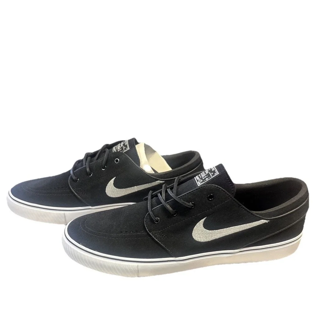 Nike product pair
