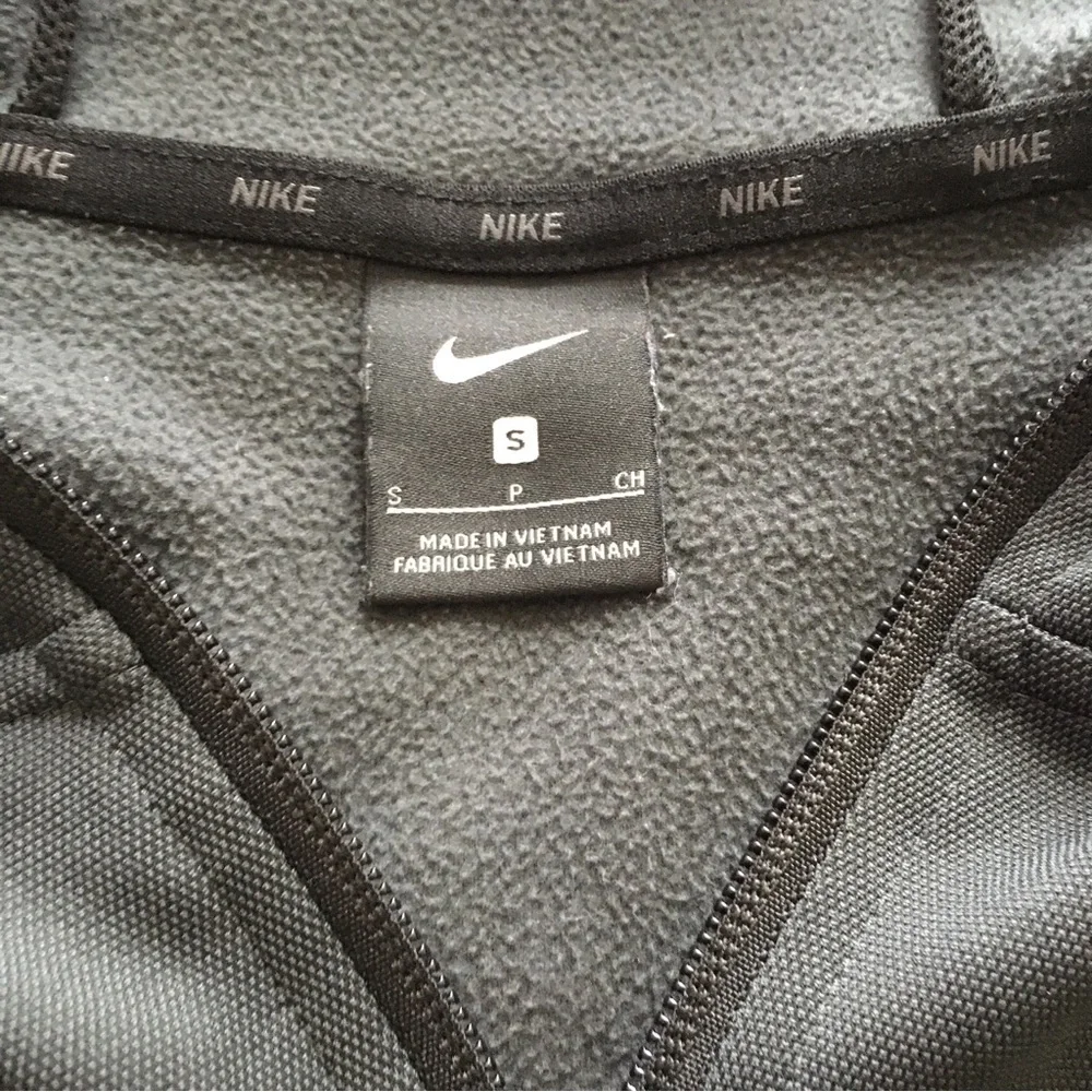 Nike classic black