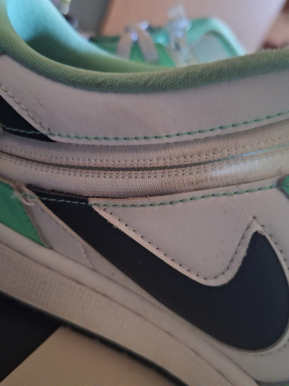 Nike stylish low