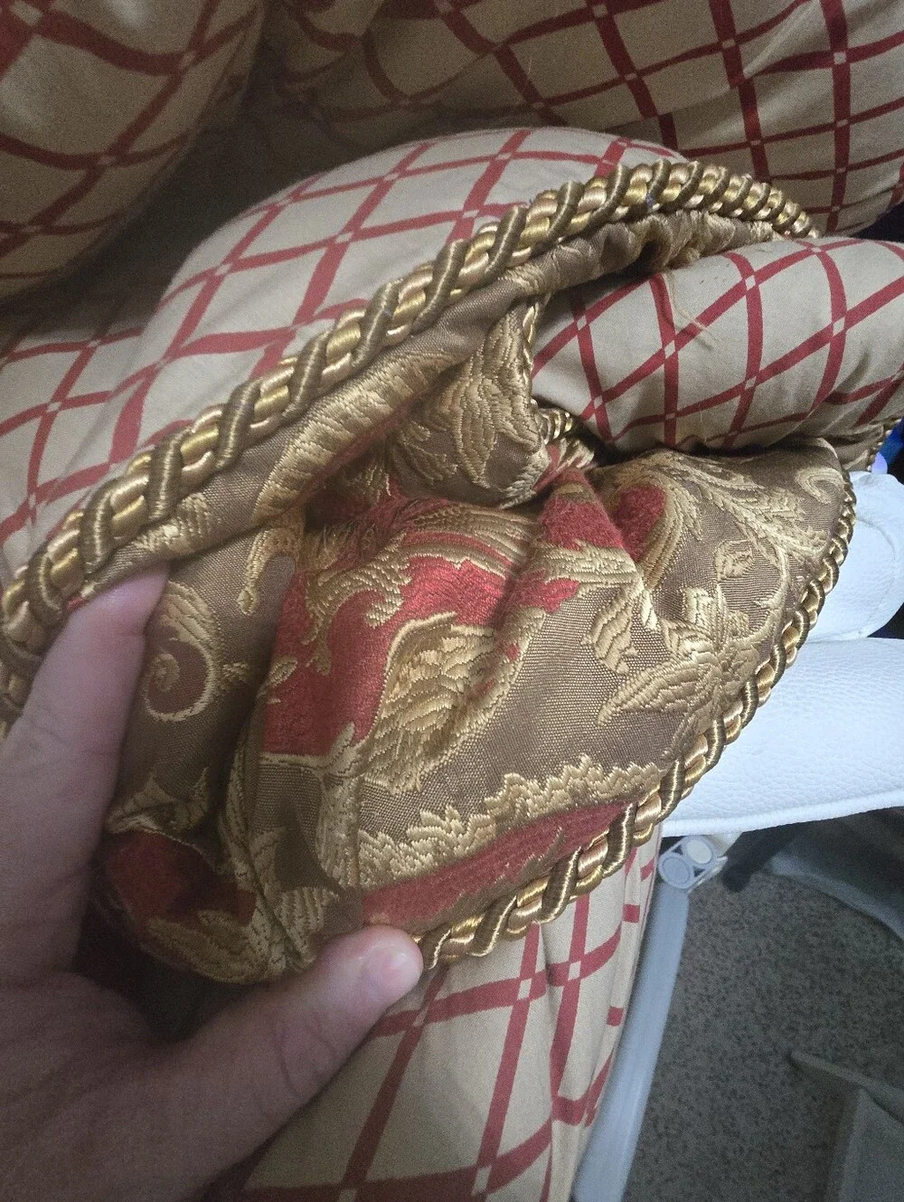 Austin Horn elegant jacquard