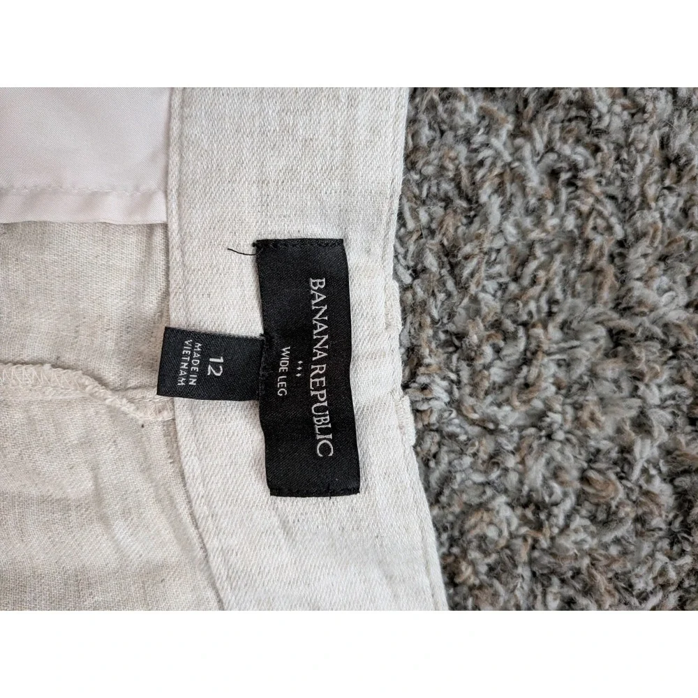 Banana Republic see all