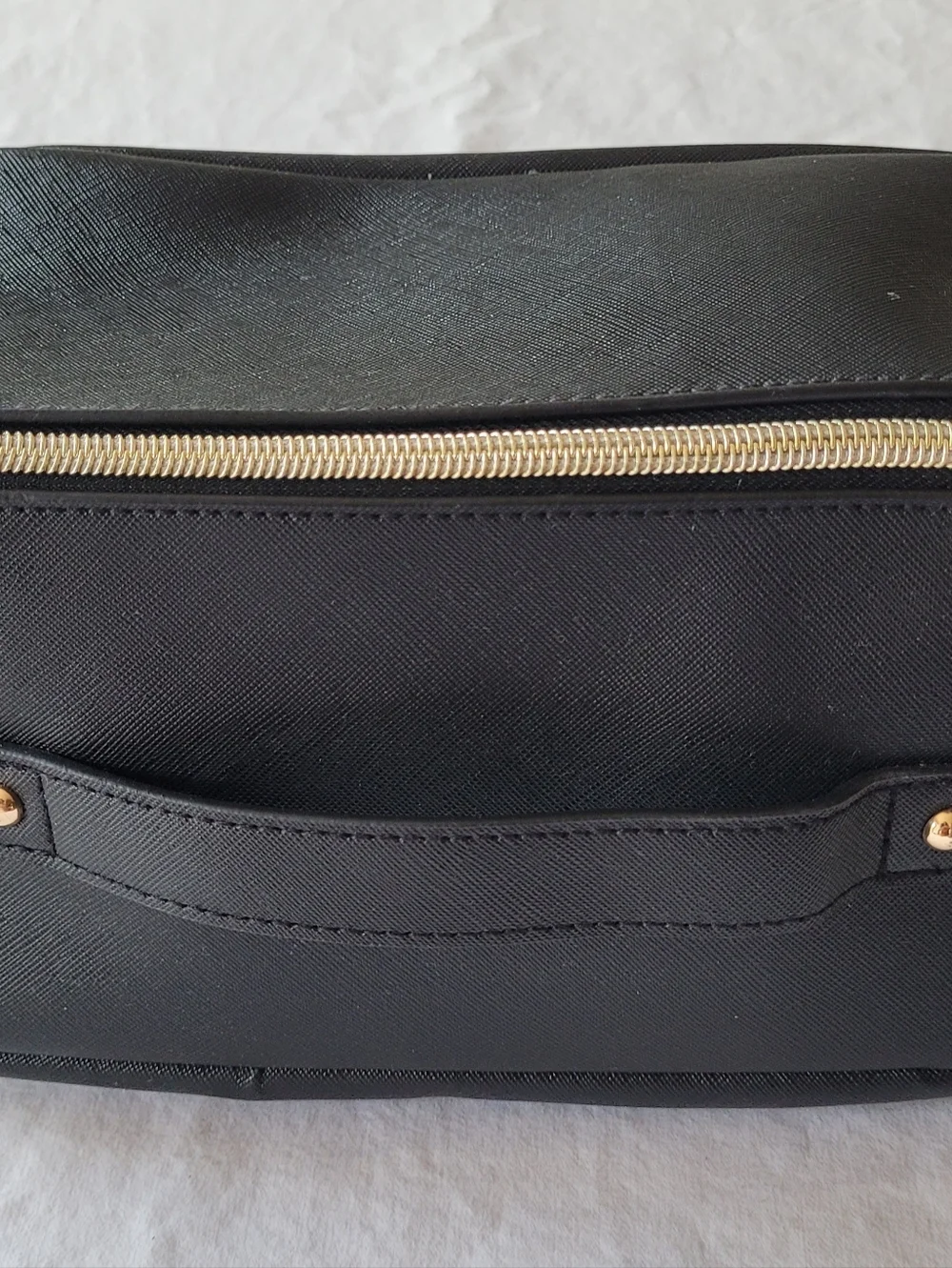 N/A sleek black
