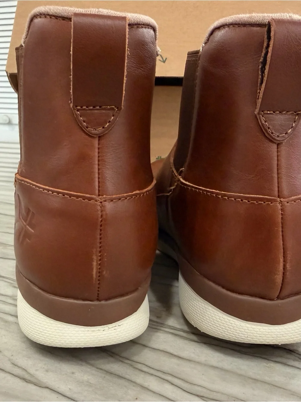 KURU Luna Leather Chelsea Boots Rich Walnut Soft Cream Women’s 9.5
