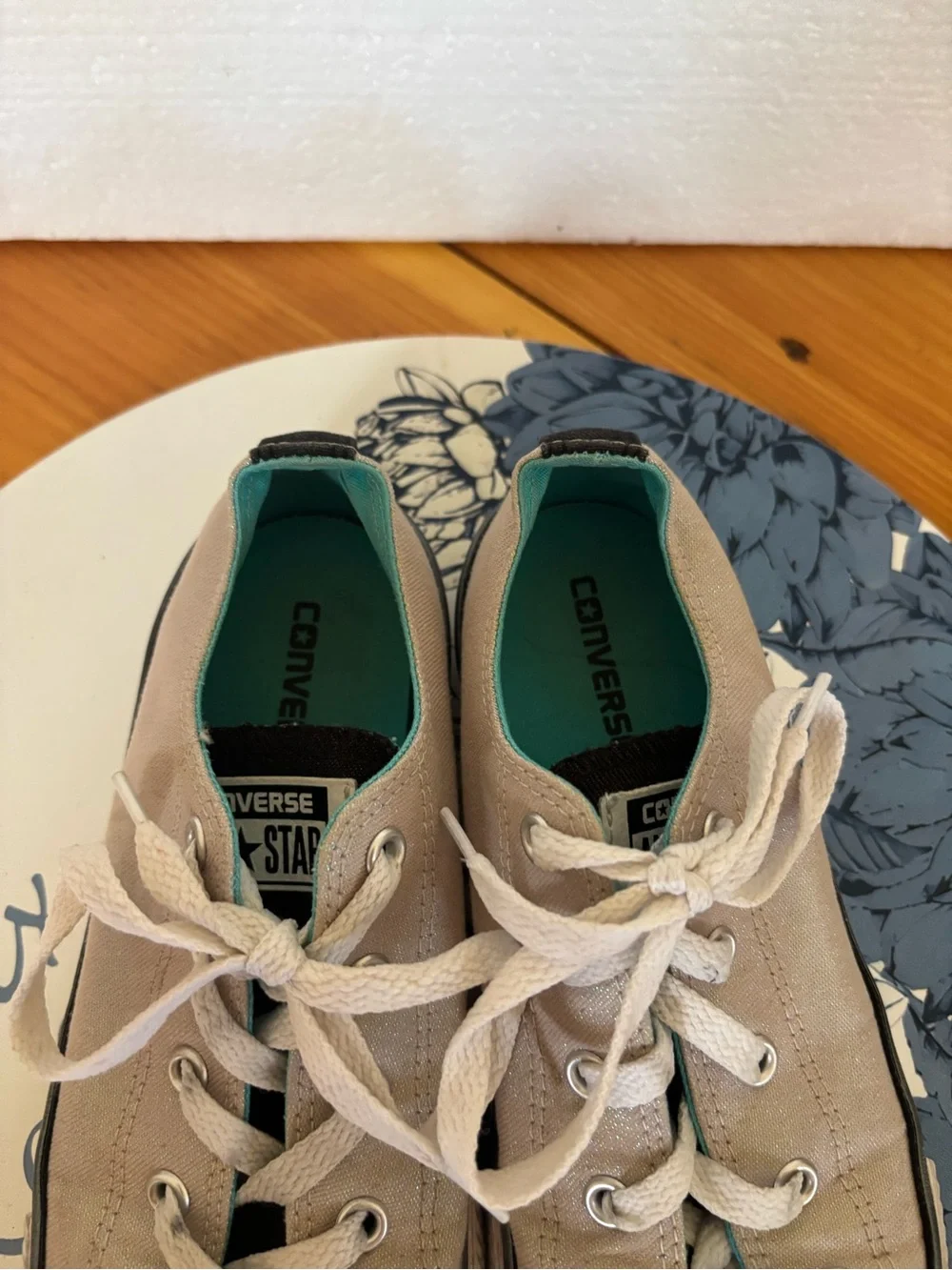Converse cute low