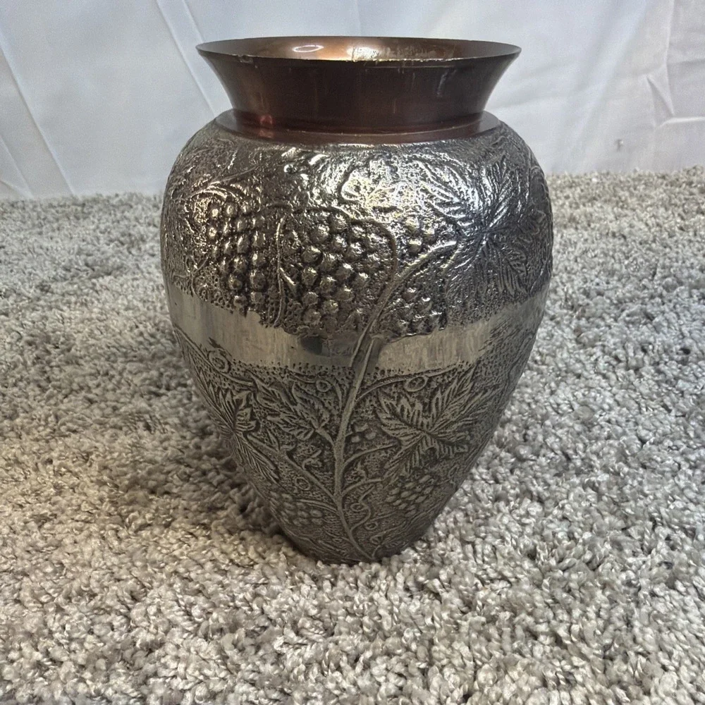 N/A etched antique vase