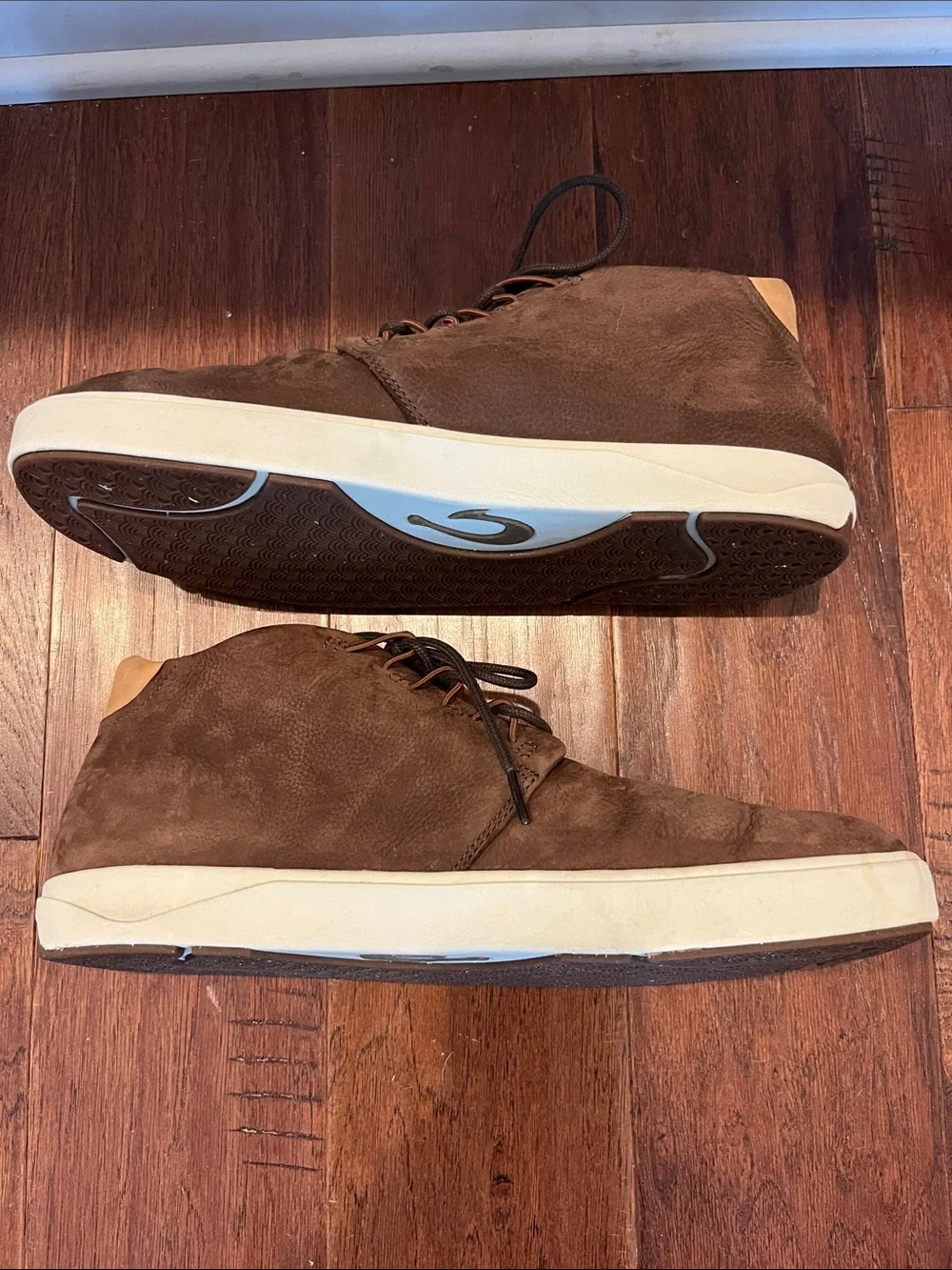 OluKai Men's Brown Leather Chukka Boots