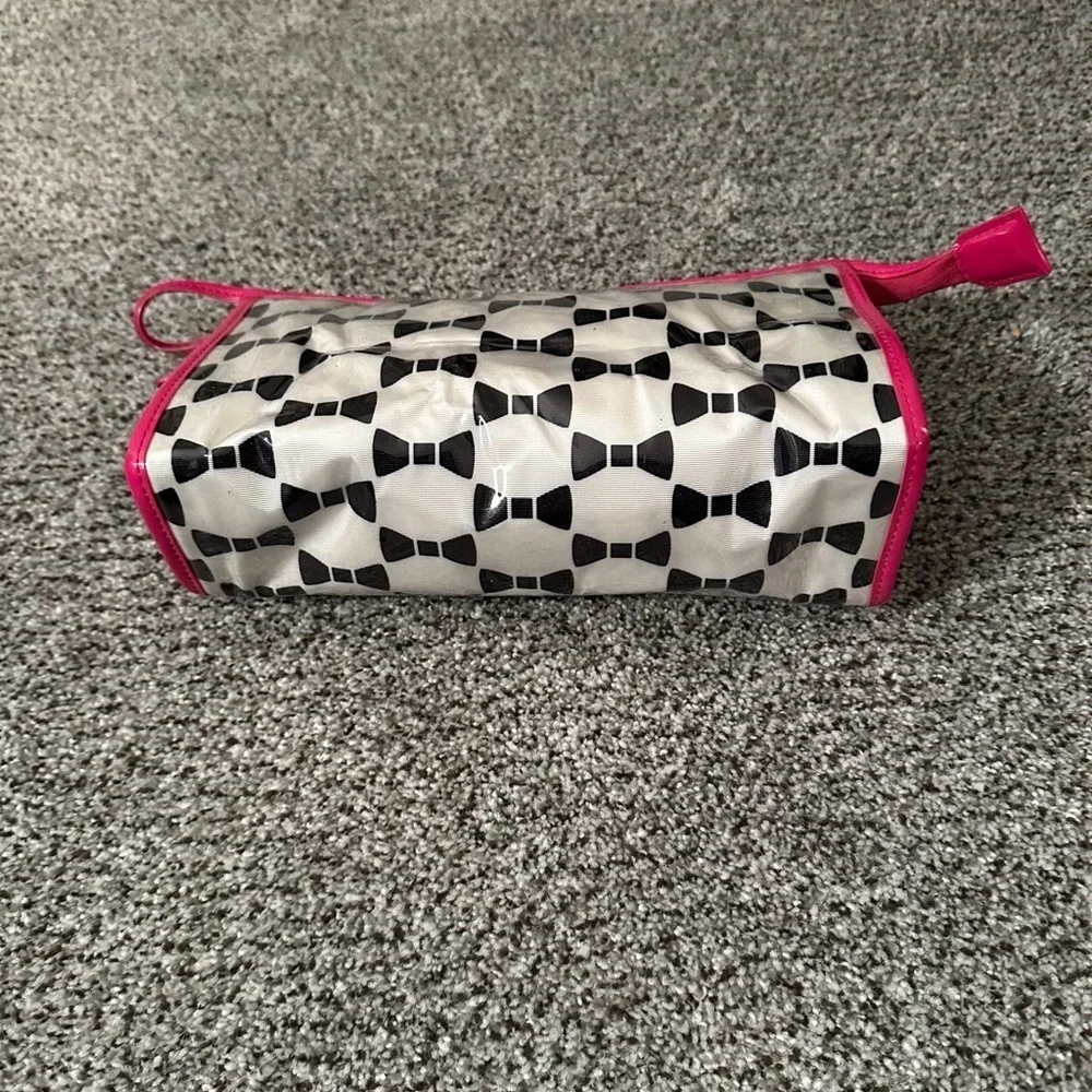 KATE SPADE Colin Makeup Bag Plastic Coating Hot Pink Black Bows White Zip