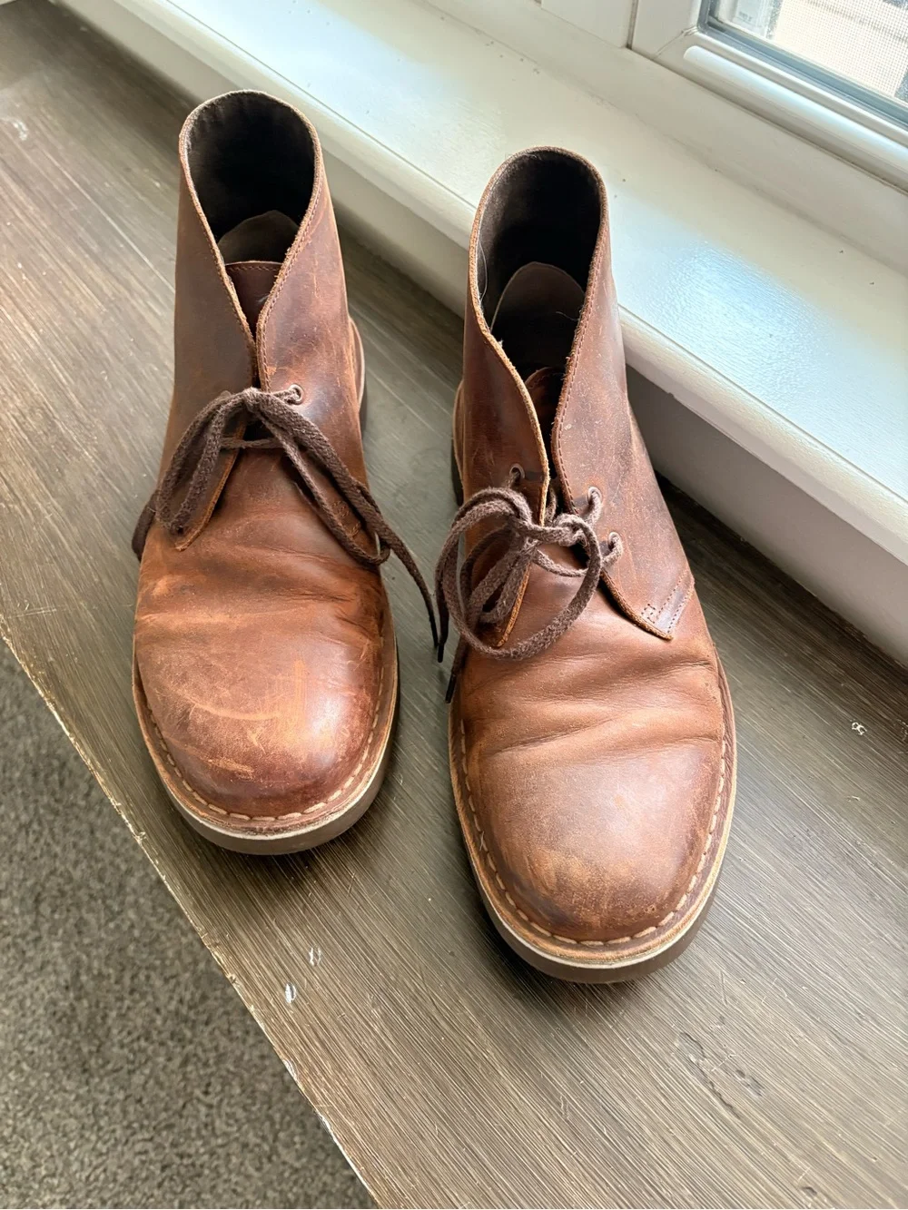 Clarks Men's Chestnut Leather Chukka Boots