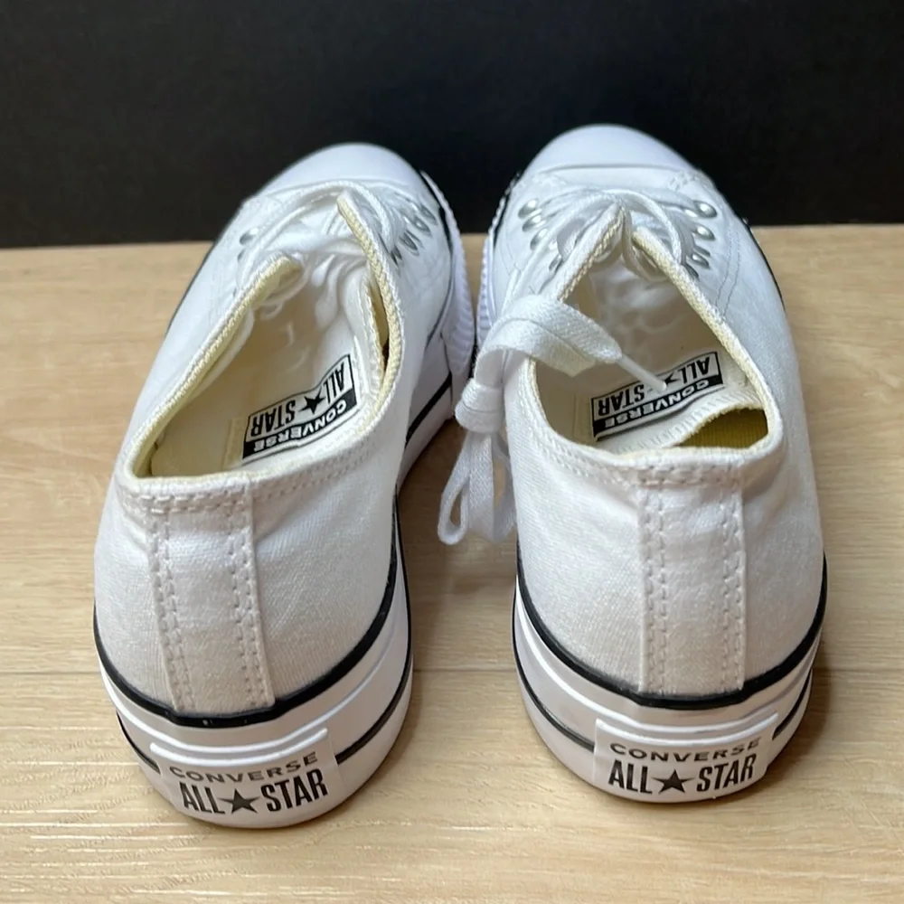 Converse low top