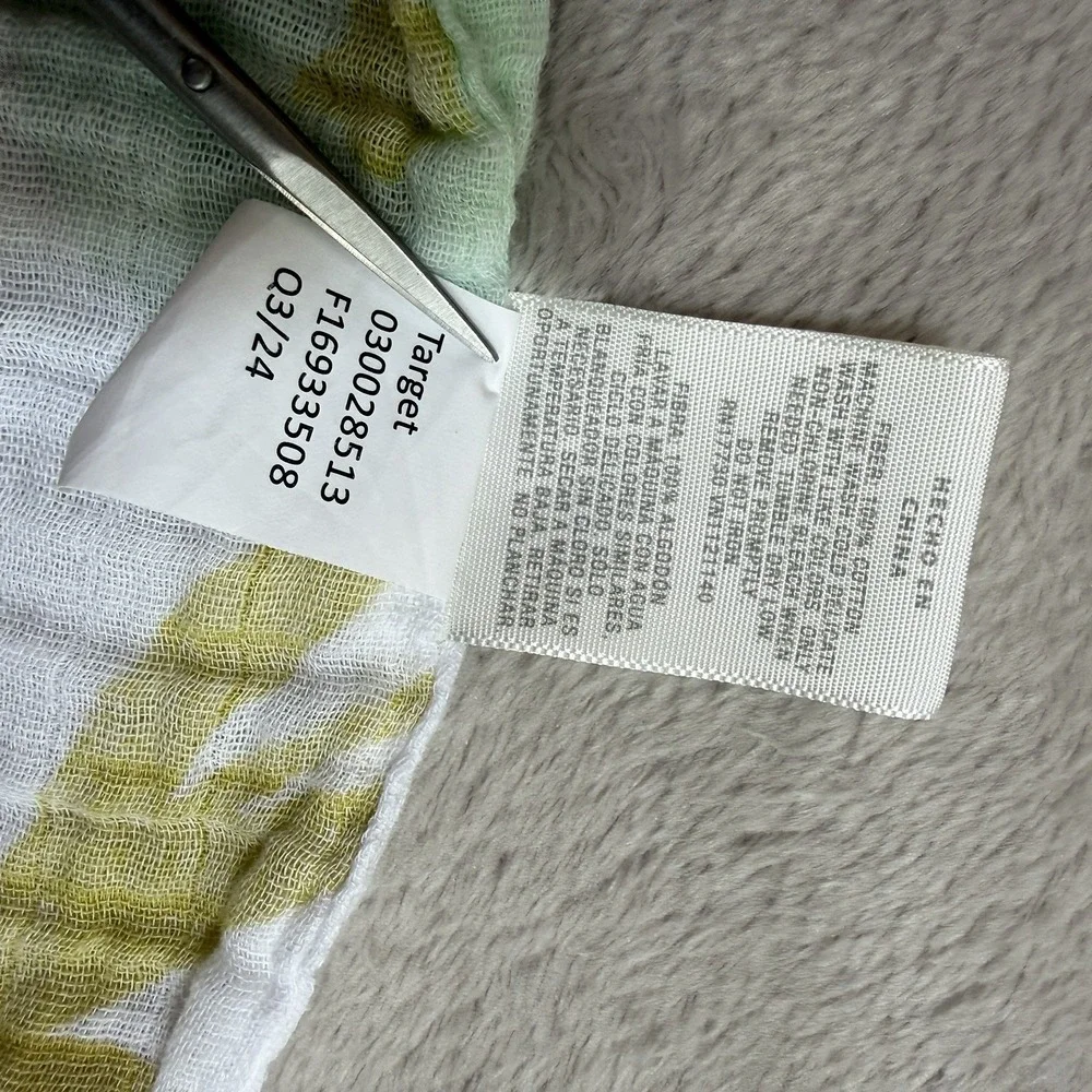 CLOUD ISLAND Baby Girl Soft Swaddle Blanket Muslin 100% Cotton Flowers 41