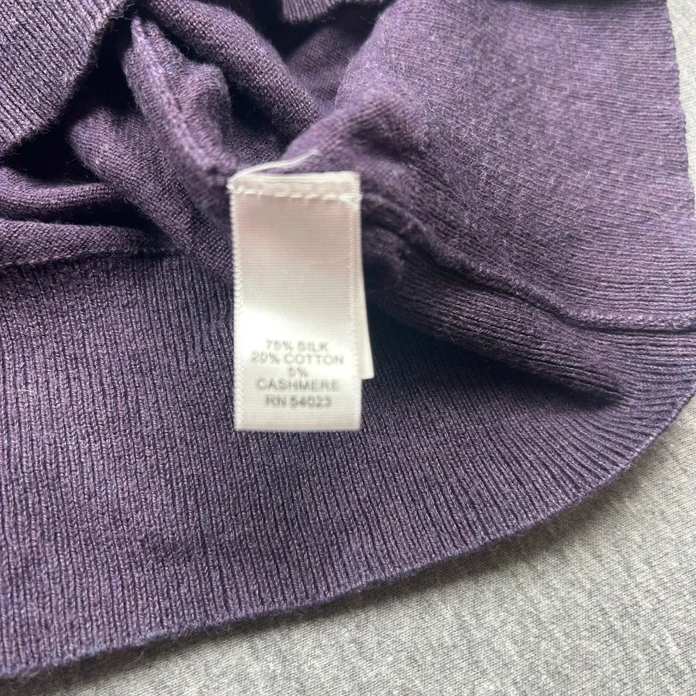 Banana Republic Luxury Blend Vneck Sweater Mens Large Purple Silk Cotton Cashmer