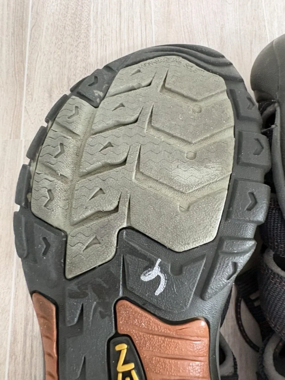 Keen 10 rubber