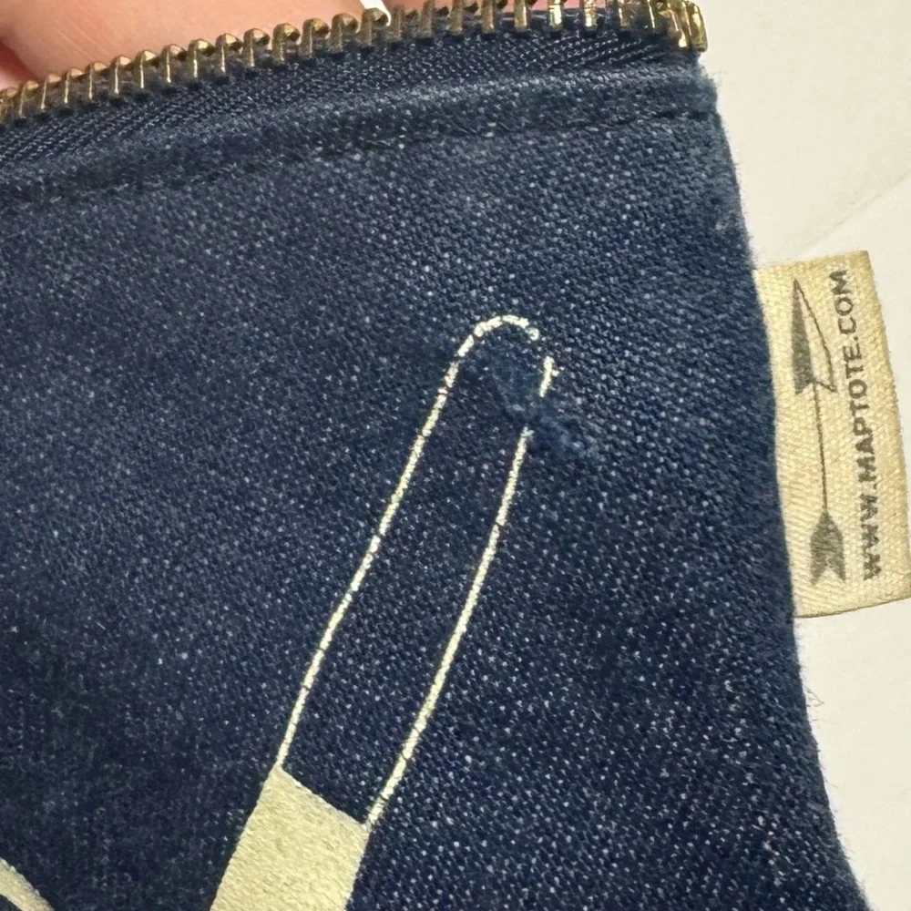 Maptote pouch used