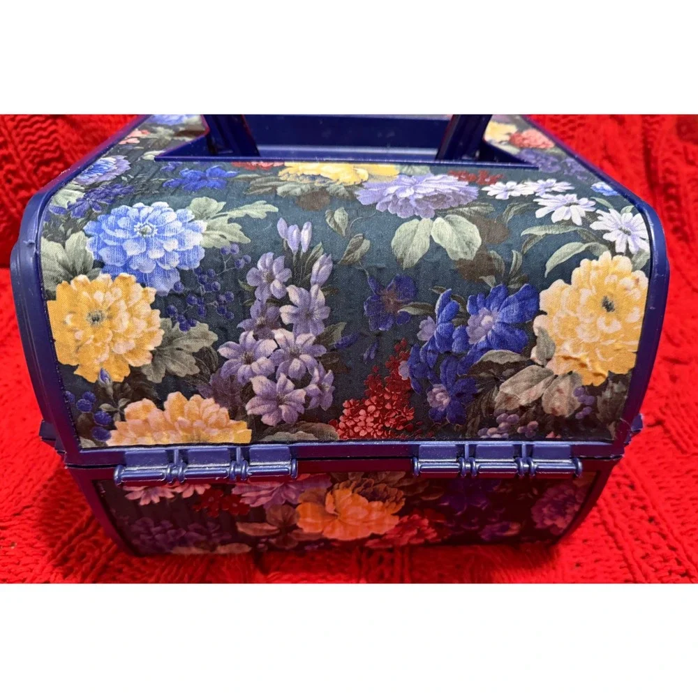 Vintage features offers