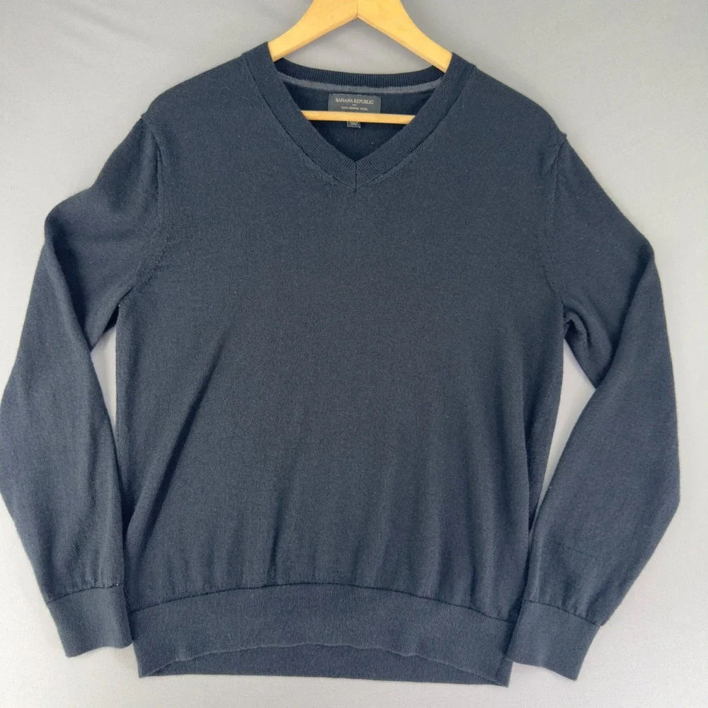 Banana Republic Womens Merino Wool V-Neck Sweater Navy Black M 593245-02