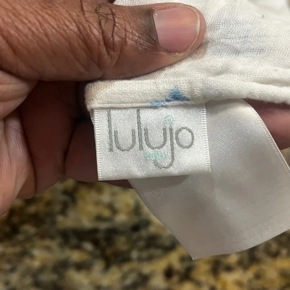 Lulujo Baby Muslin Swaddle Blanket White Kite Print Cotton 40x42 Breathable Wrap