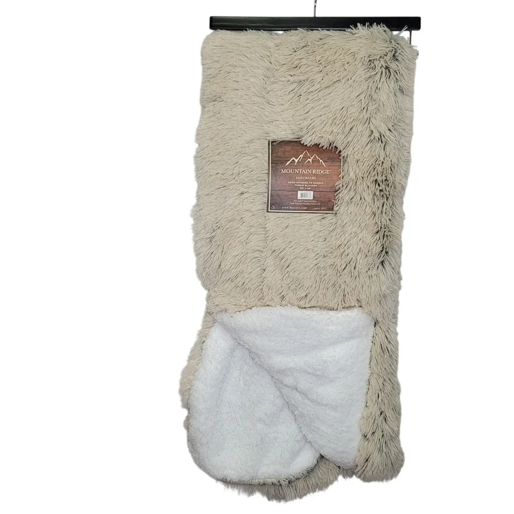 Mountain Ridge‎ Throw Blanket 50x60 Cream Shag Reverse to Sherpa Cozy Cabincore
