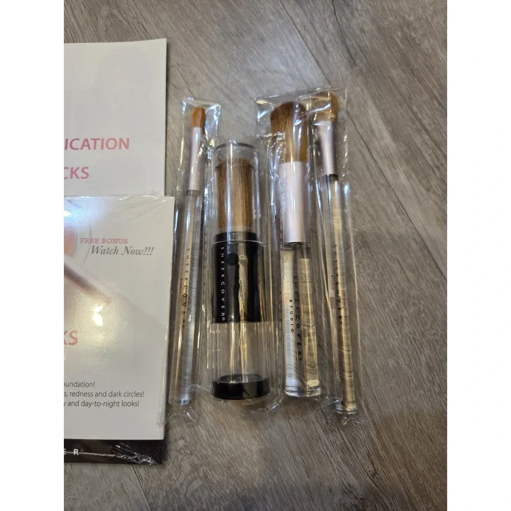 New Sheer Cover Makeup Brush Set Mineral‎ Powder Foundation Refillable