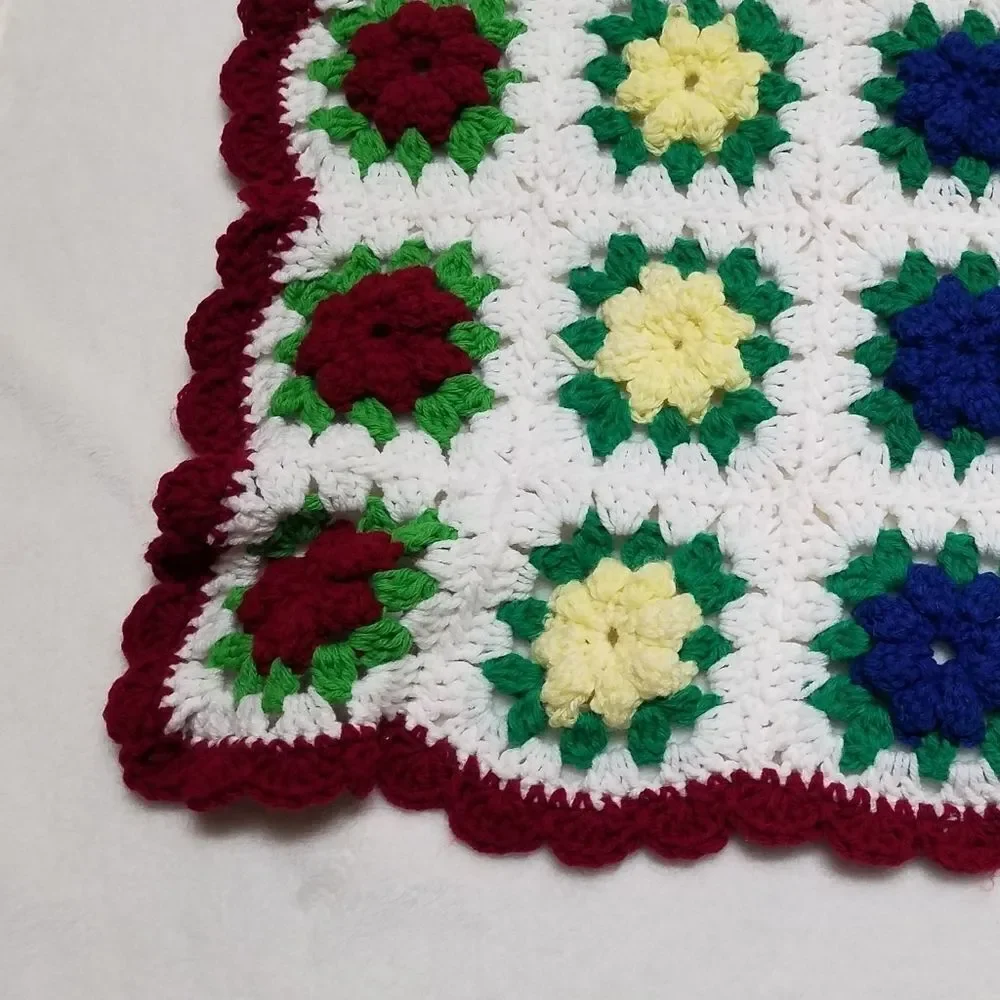 VINTAGE Granny Square Floral Boho Crochet Afghan