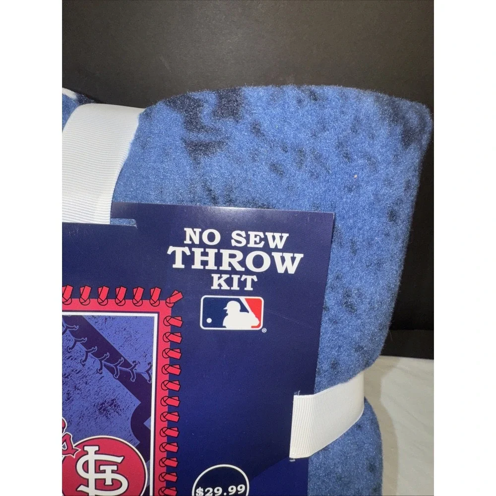 St. Louis Cardinals No Sew Throw Kit 100% Polyester Fleece‎ Blanket 48
