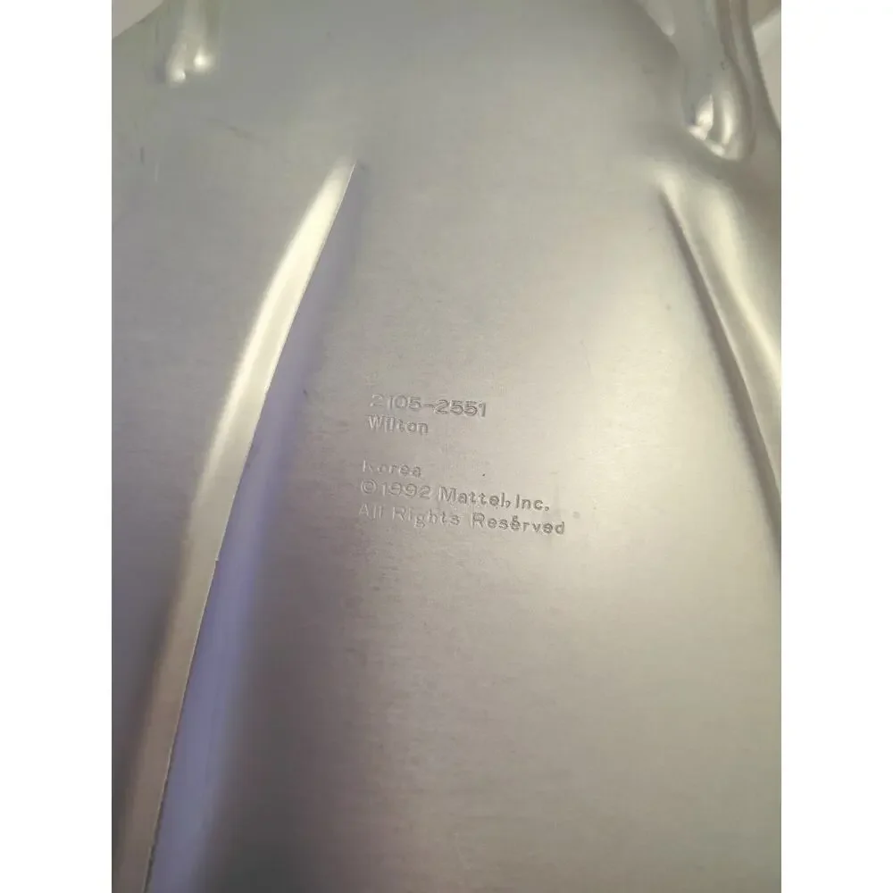 Wilton metal cake