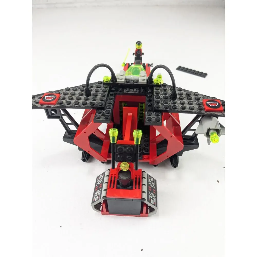Lego incomplete space