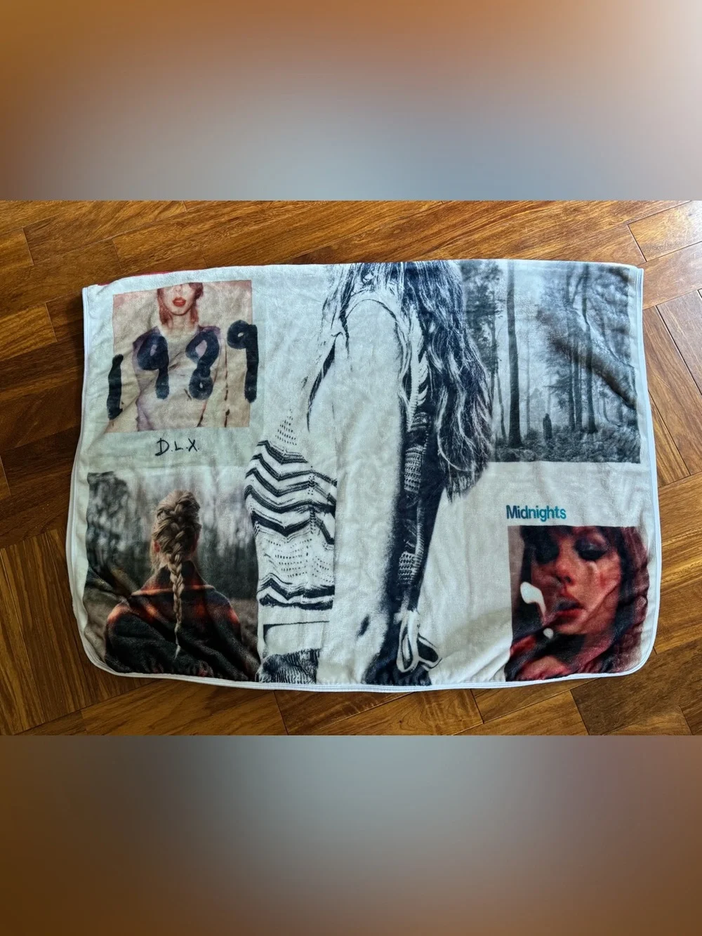 Taylor Swifts ERAS TOUR blanket