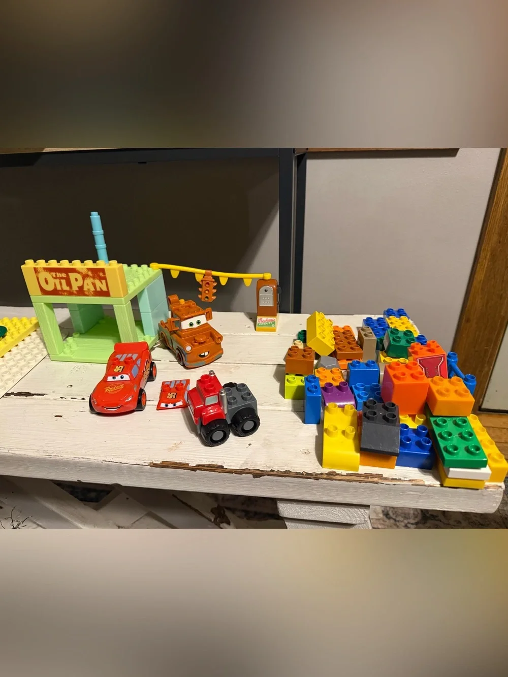 Mega Bloks Disney Pixar CARS Supercharged: Gas Corner (7768) - READ