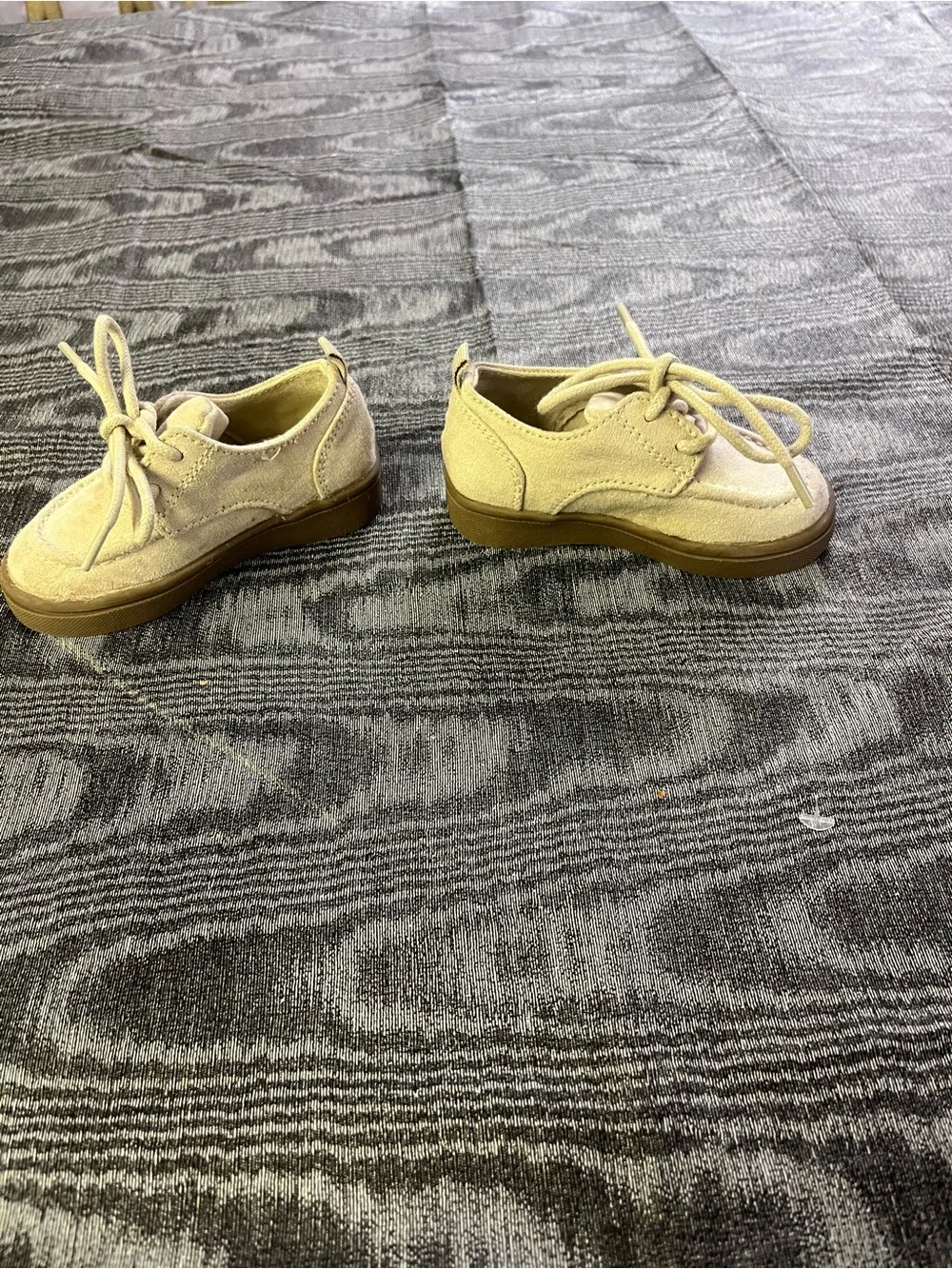 GAP soft suede