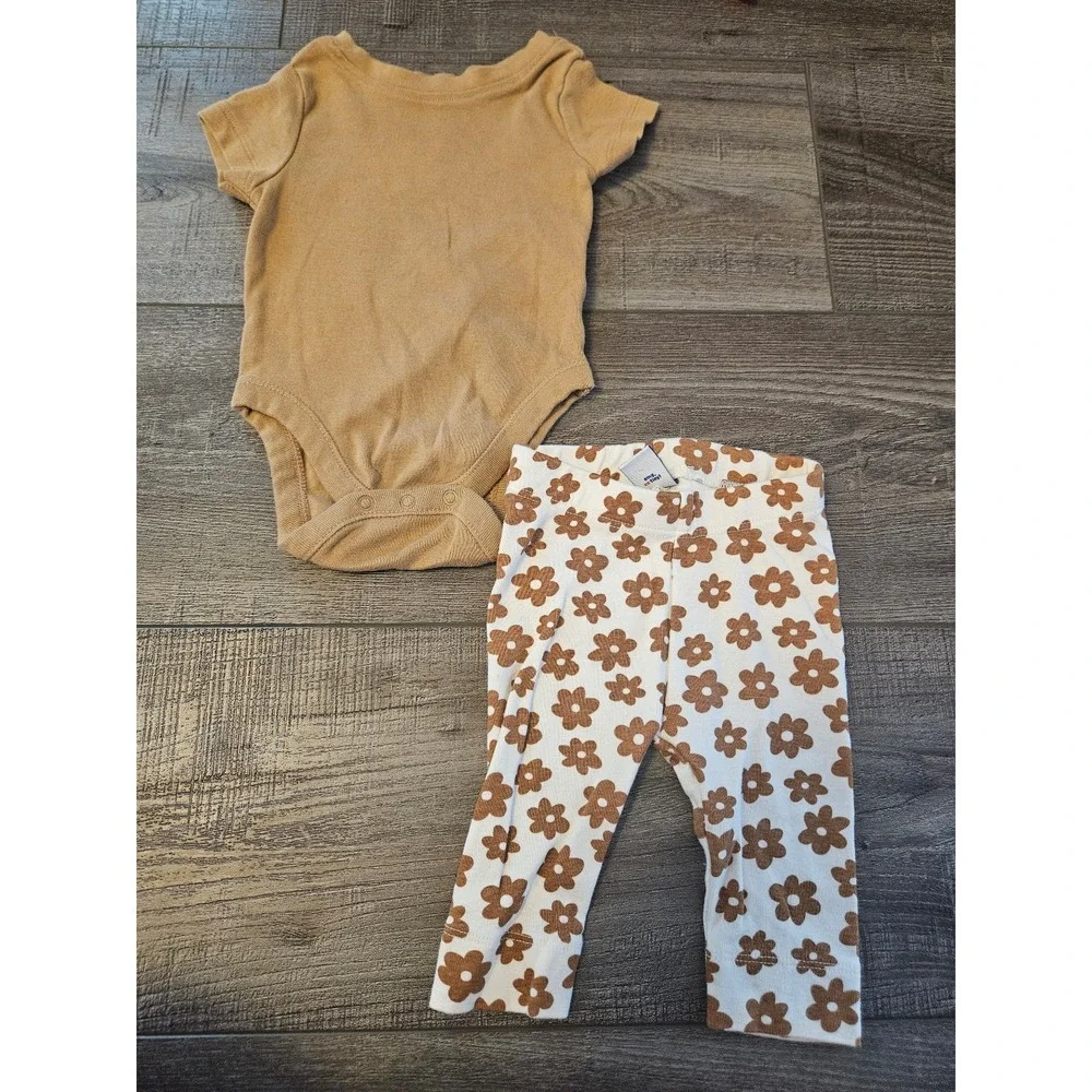 Old navy baby girl outfit‎ 0-3 mos