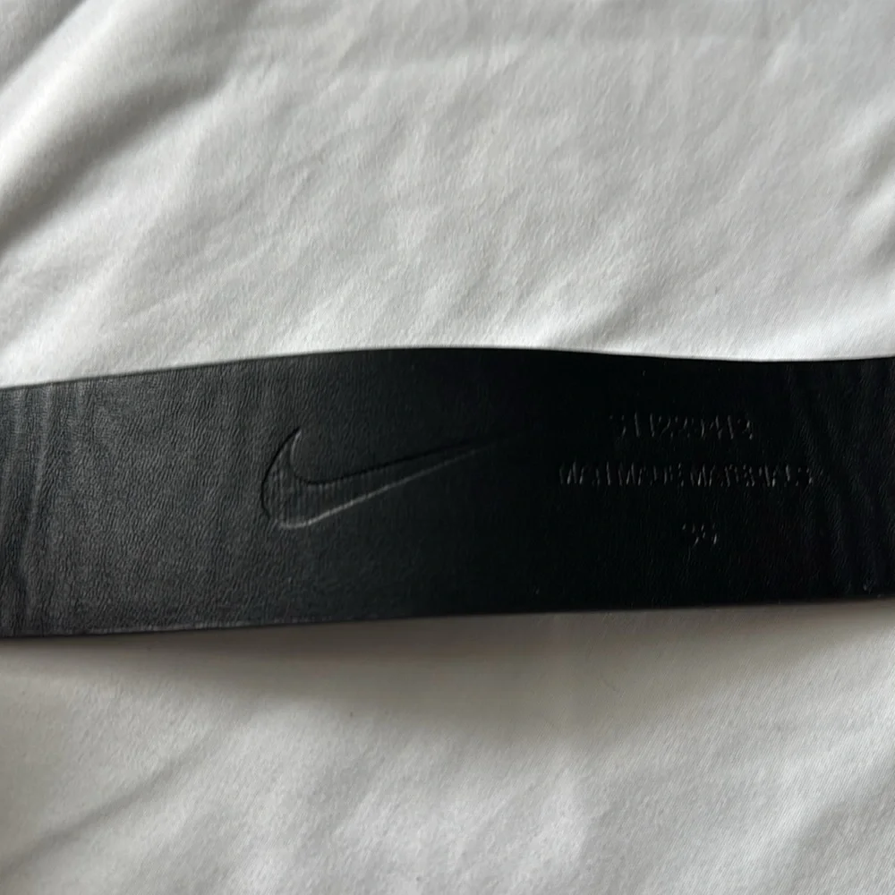 Nike Black and Blue Wearable Device 36”‎