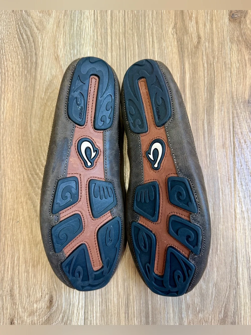OluKai Akepa Moc Leather Loafers Dark Brown Men’s 10.5
