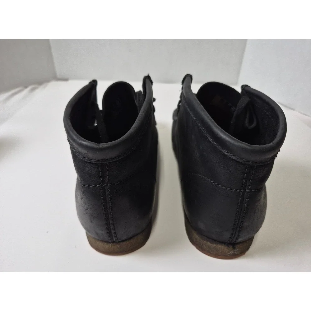 Clarks deals black