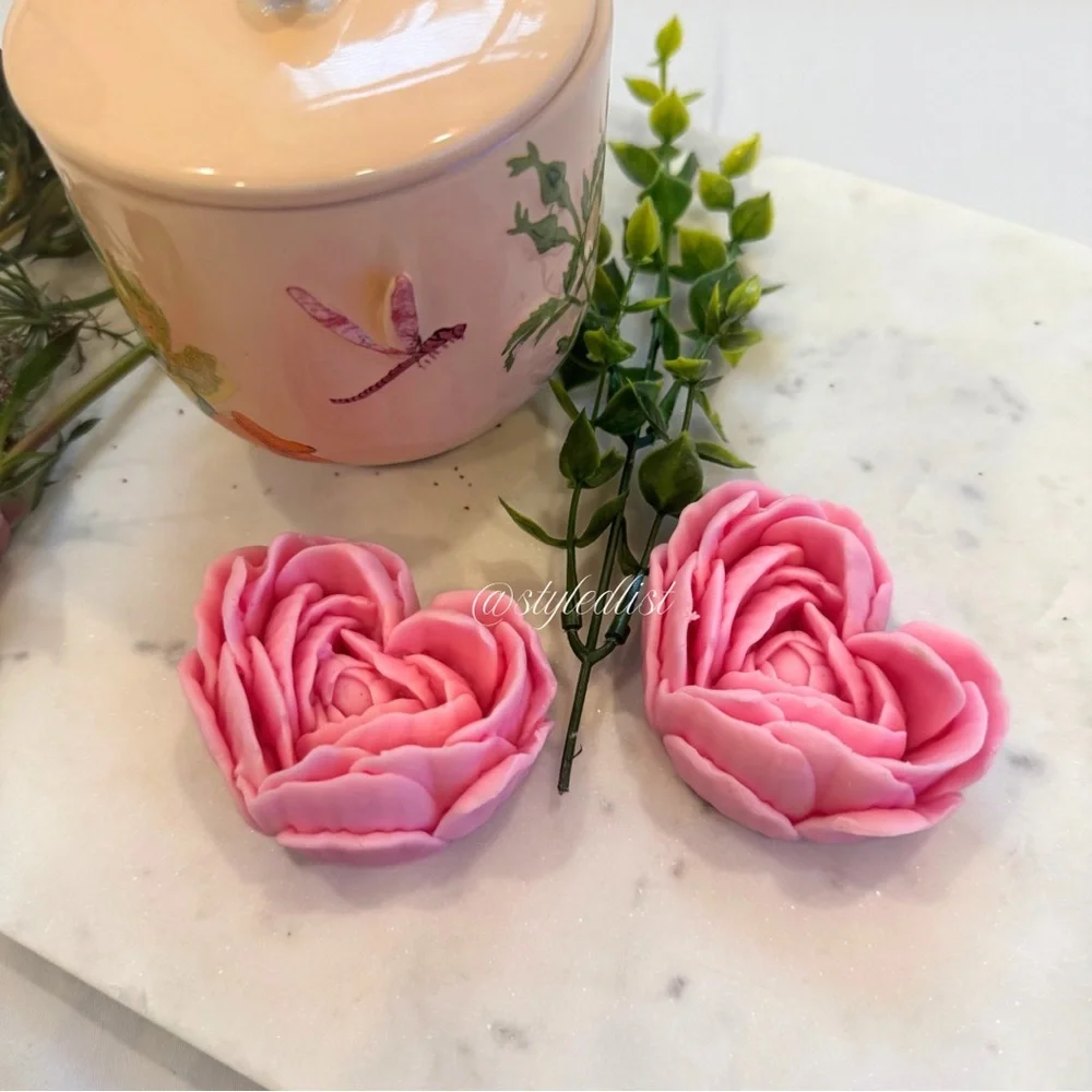Gardenia Fresh White Cashmere & Musk Ceramic Candle Peach NIB + Free Gifts
