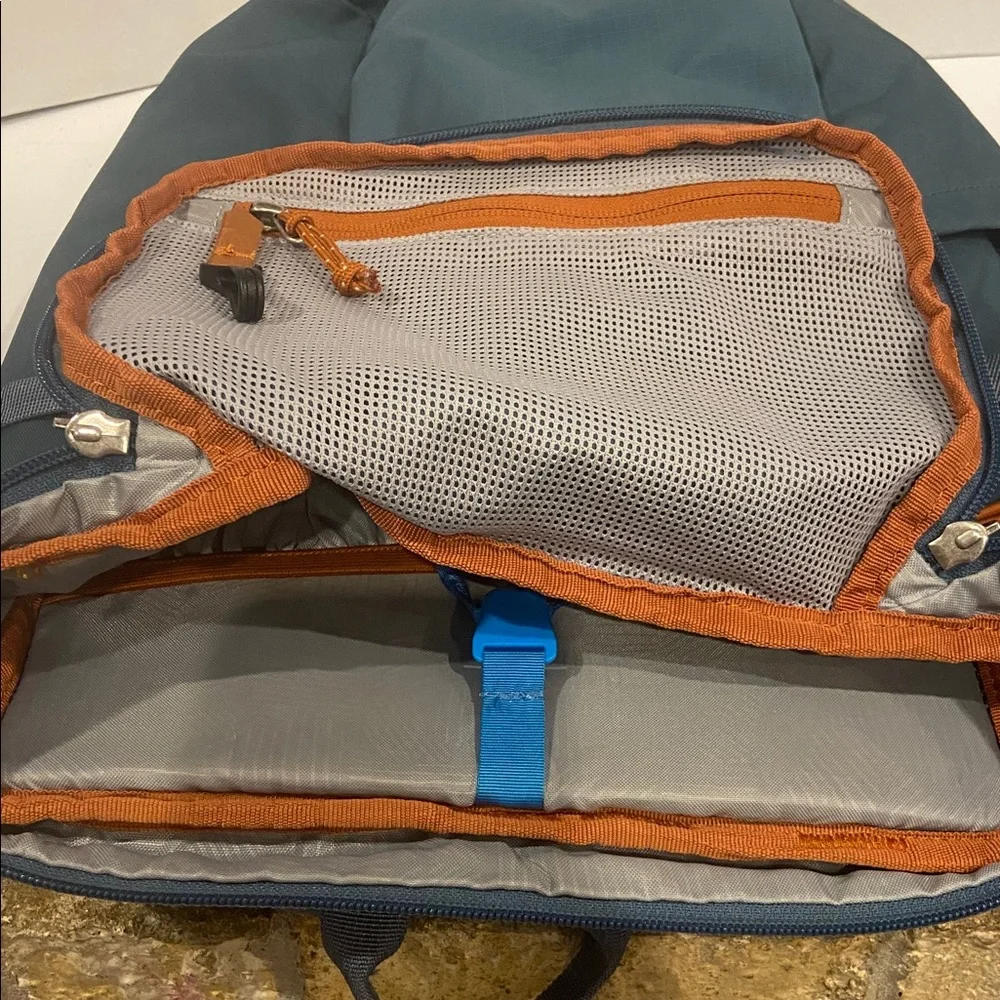 Like New REI 18L Ruck Pack Hiking/Travel/Laptop/Carry-On Backpack