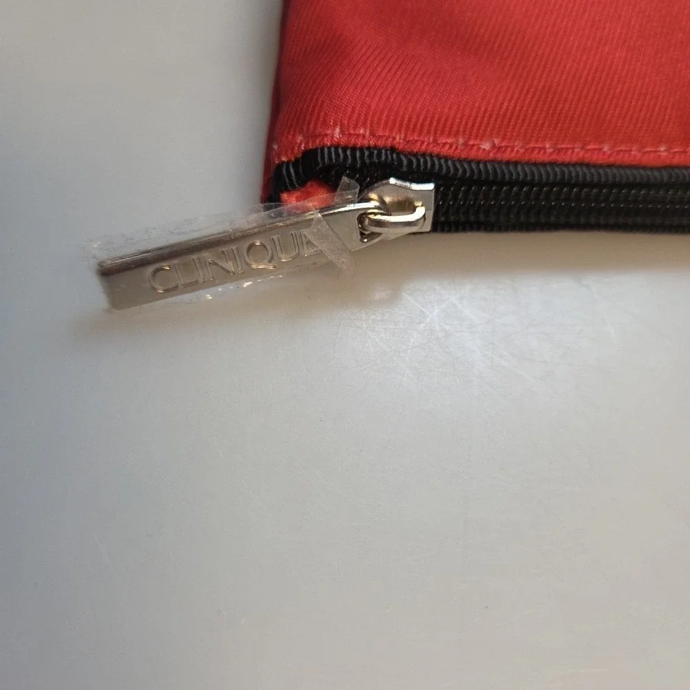 Clinique spade toiletry