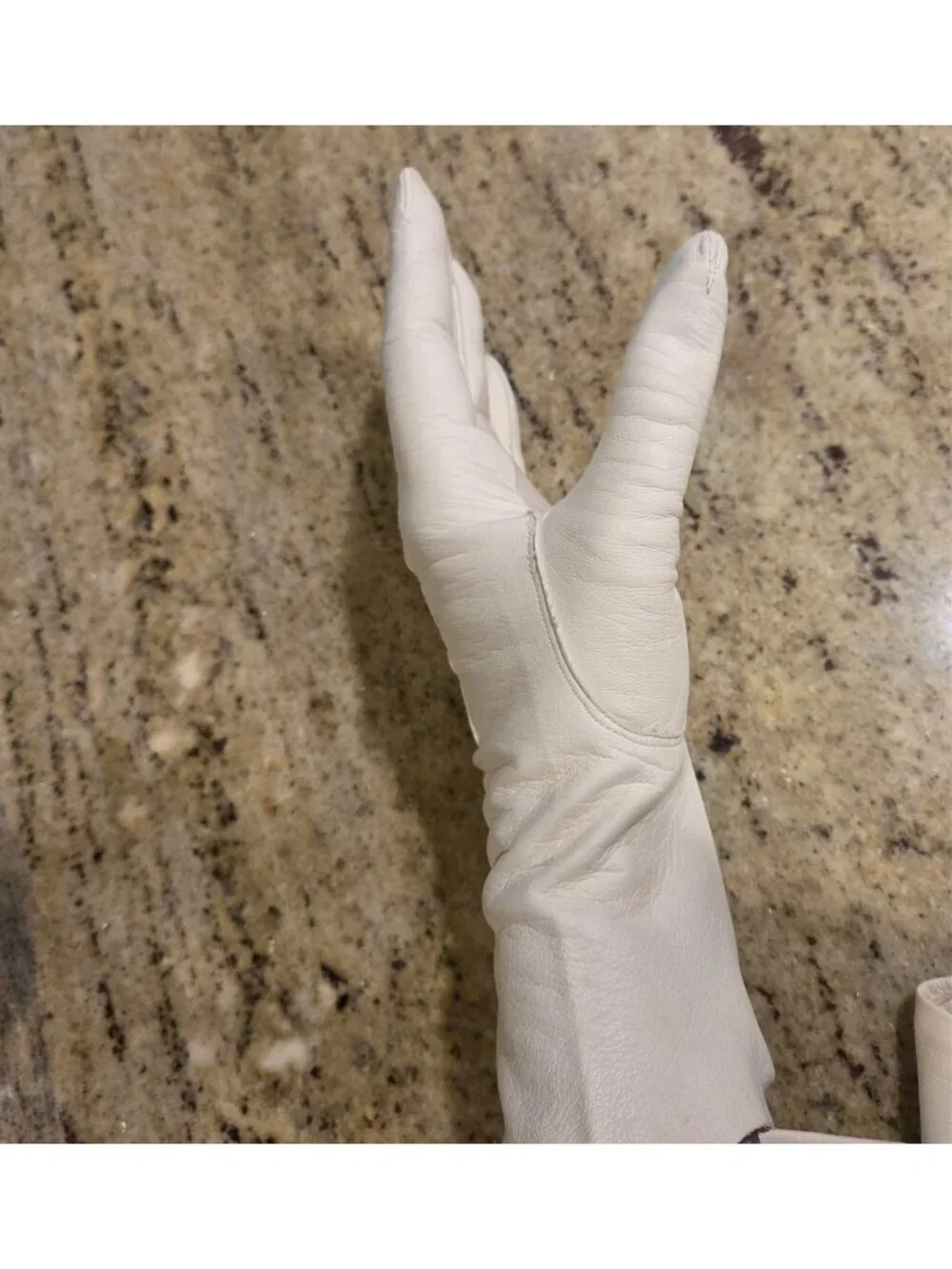 Vintage Womens Size S Off-White Leather Formal Gloves 10.5