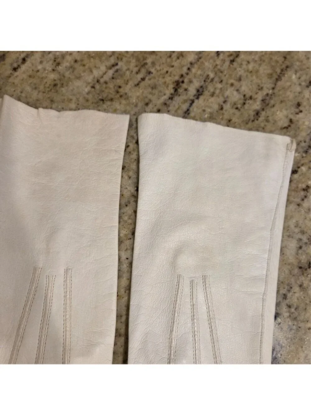 Vintage Womens Size S Off-White Leather Formal Gloves 10.5