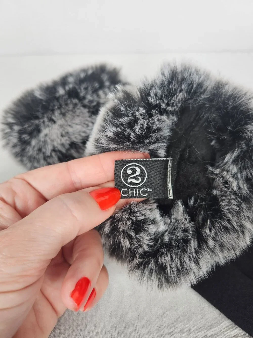 2 Chic polyester features cold