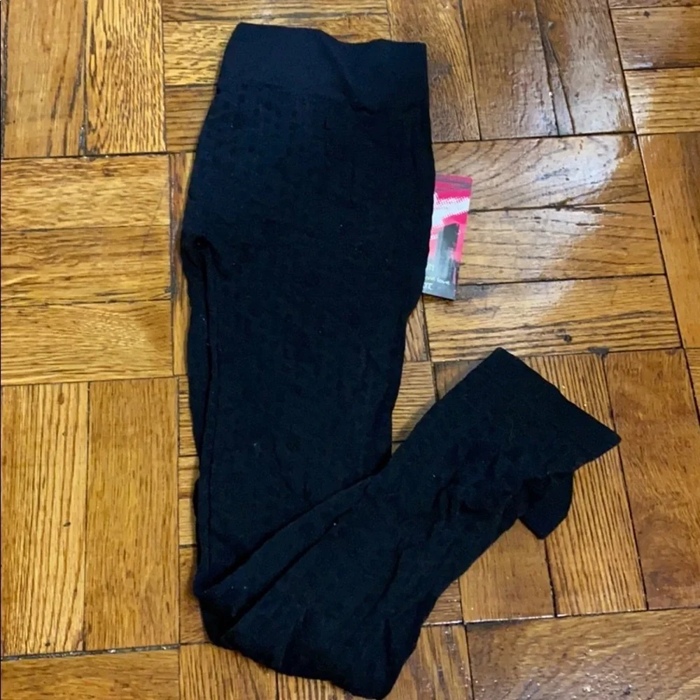 2 for $15 NWT Capri length stockings