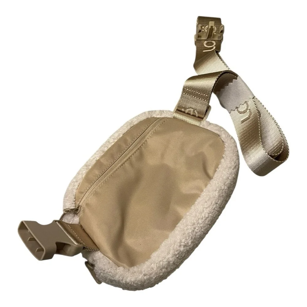 Lole Sherpa Fleece Belt Bag Cream Crossbody Fanny Pack Cozy Winter NWOT Warm