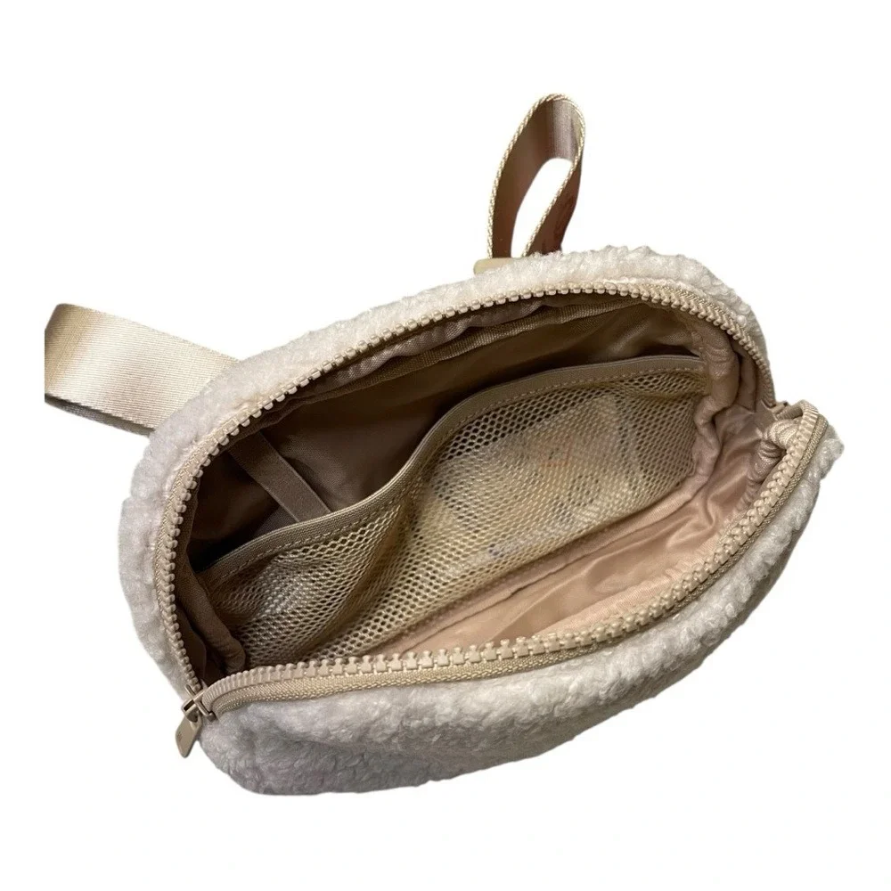 Lole Sherpa Fleece Belt Bag Cream Crossbody Fanny Pack Cozy Winter NWOT Warm