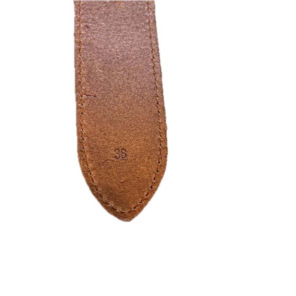 Peter Millar leather trim