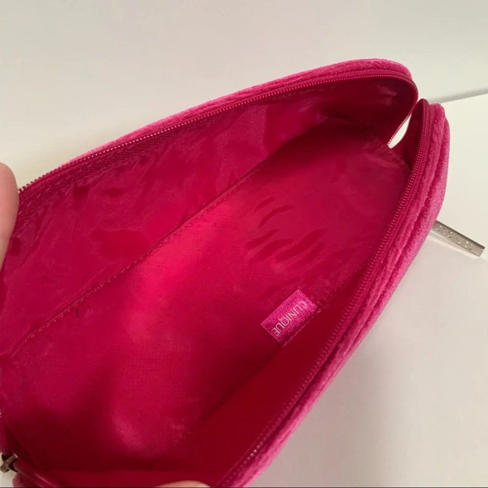 Clinique magenta velvet