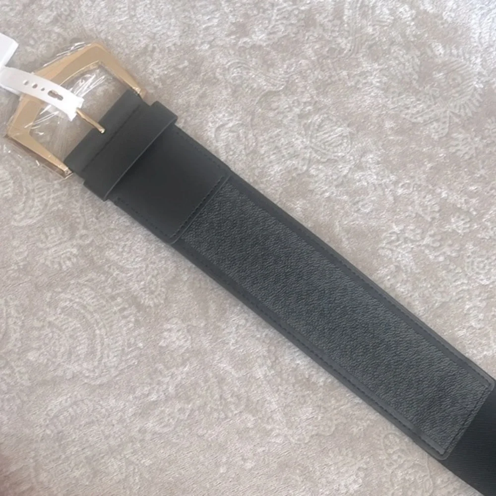 Brand New Michael Kors Wide Strap Black Logo Stretch Belt w/ Gold Tone Buckle