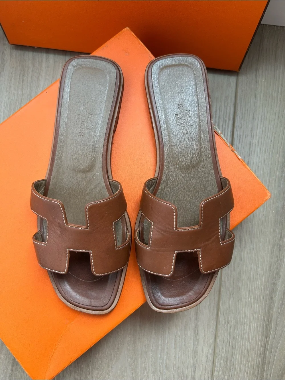 Authentic Hermès Oran Sandals in Classic Gold Calfskin Leather